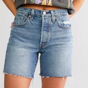 LEVI'S® Premium 501® Mid-Thigh Short | Size 28 | NWOT